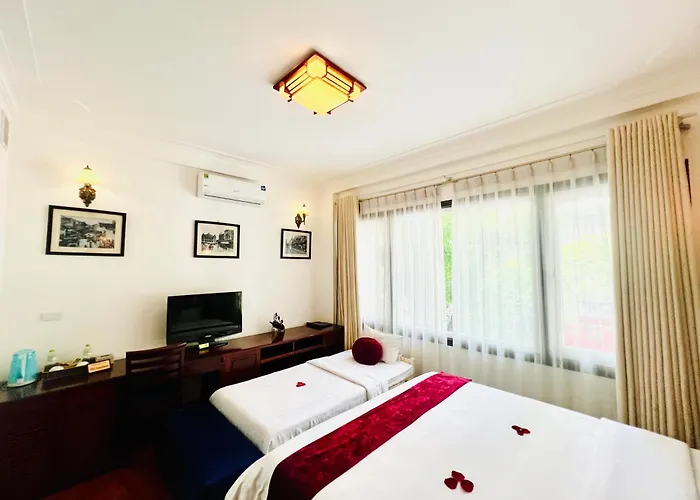 Hanoi Golden Moon Hotel & Travel